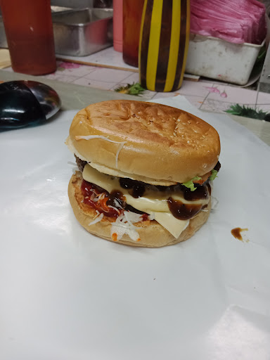 Yus Burger