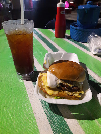 Dee Burger Kalut Dee Burger Kalut