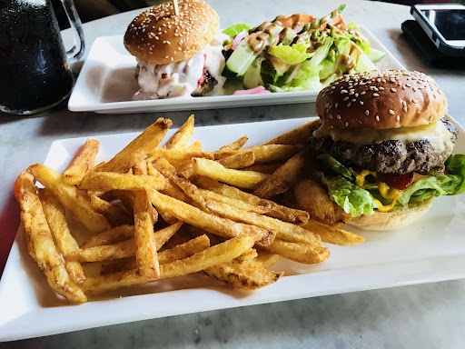 Junk Cafe
