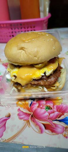 DOWNTOWN BURGER AND MEATBALL CHEESE BLACKPEPPER
