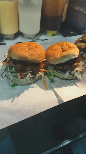 Burger X Western / Burger Ganja