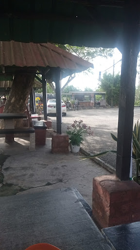Burger D' Tebing