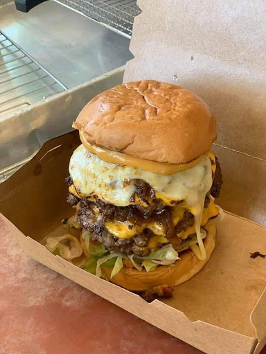 Restaurant Gurun Burger ( dulu di kenali sebagai Dapoq Bapak ) Restaurant Gurun Burger ( dulu di kenali sebagai Dapoq Bapak )
